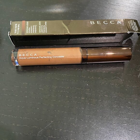 Becca Aqua Luminous Perfecting Concealer – Deep Bronze - Picture 2 of 6